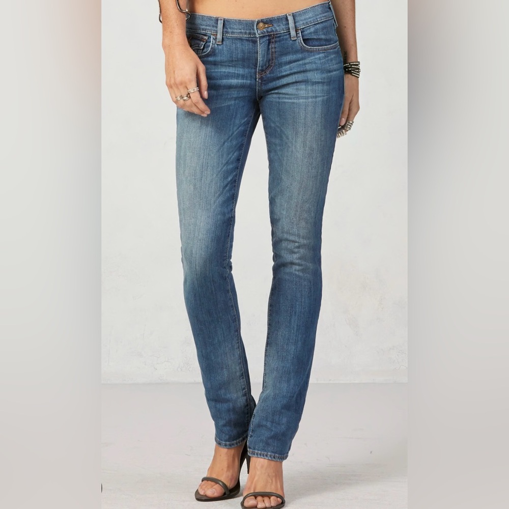 True Religion Western Cora Low-Rise Y2K 2000s Straight Medium Wash Jeans Denim